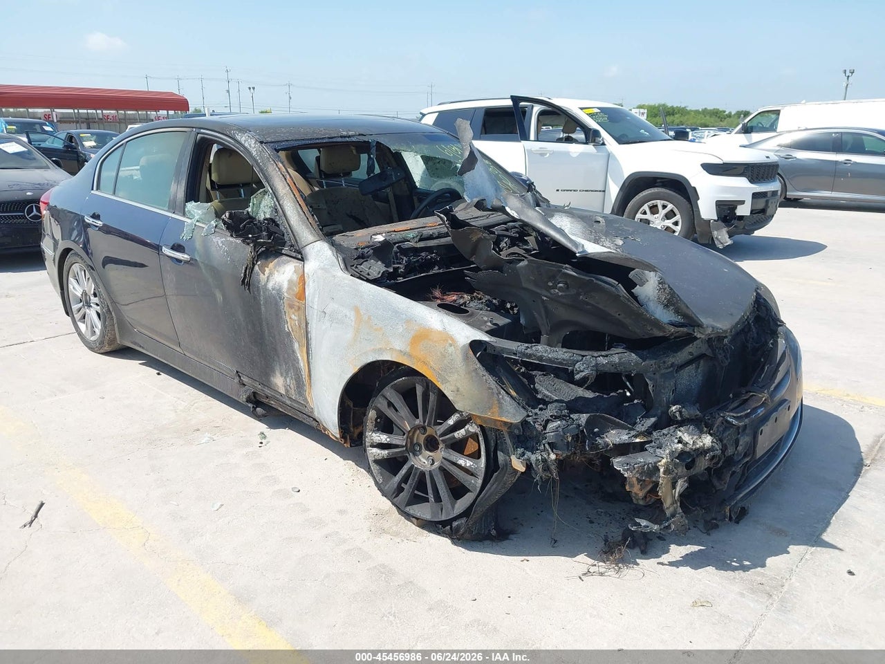 KMHGC4DD1DU****** · 2013 HYUNDAI GENESIS 3.8