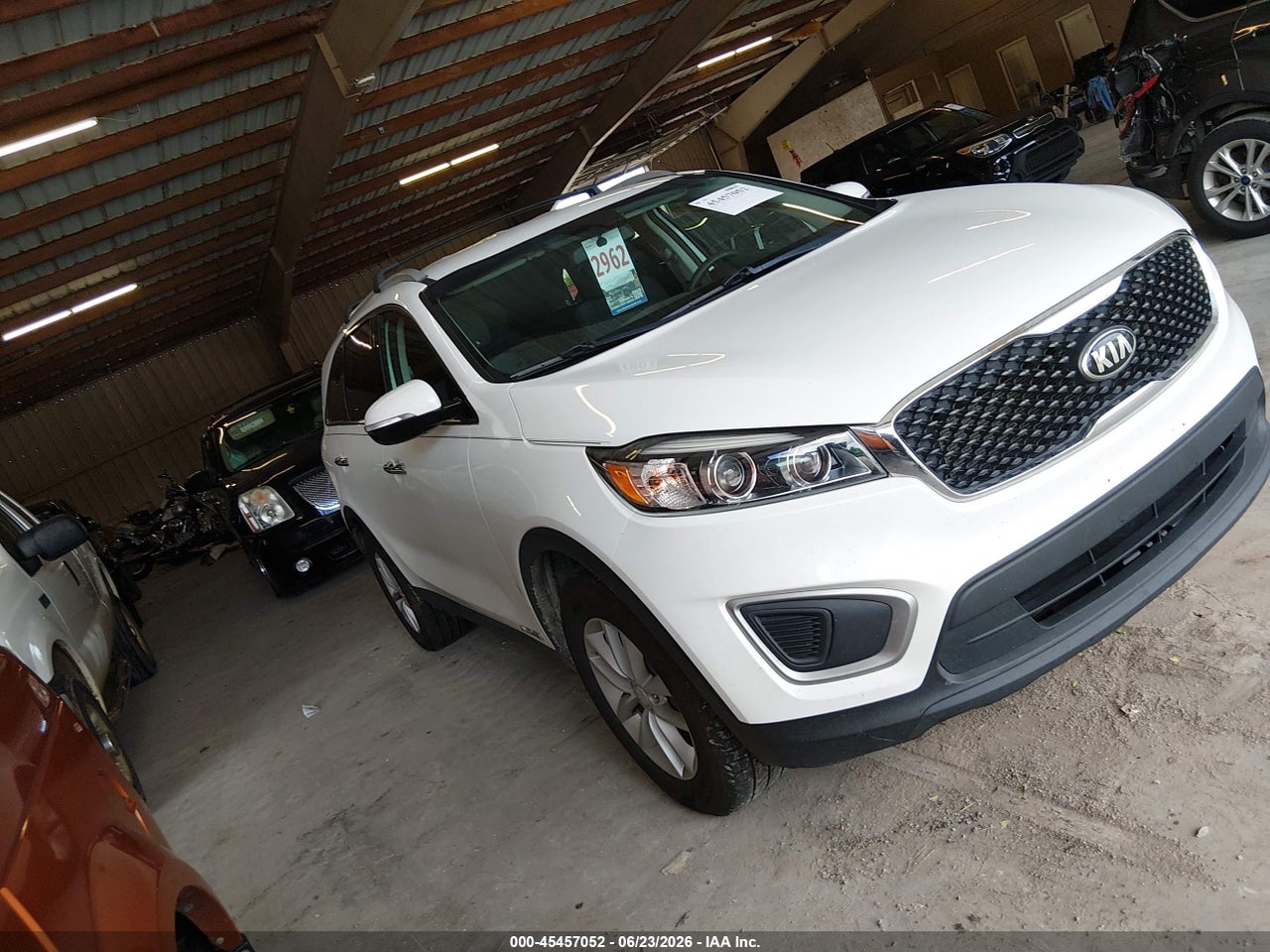5XYPGDA50JG****** · 2018 KIA SORENTO 3.3L LX
