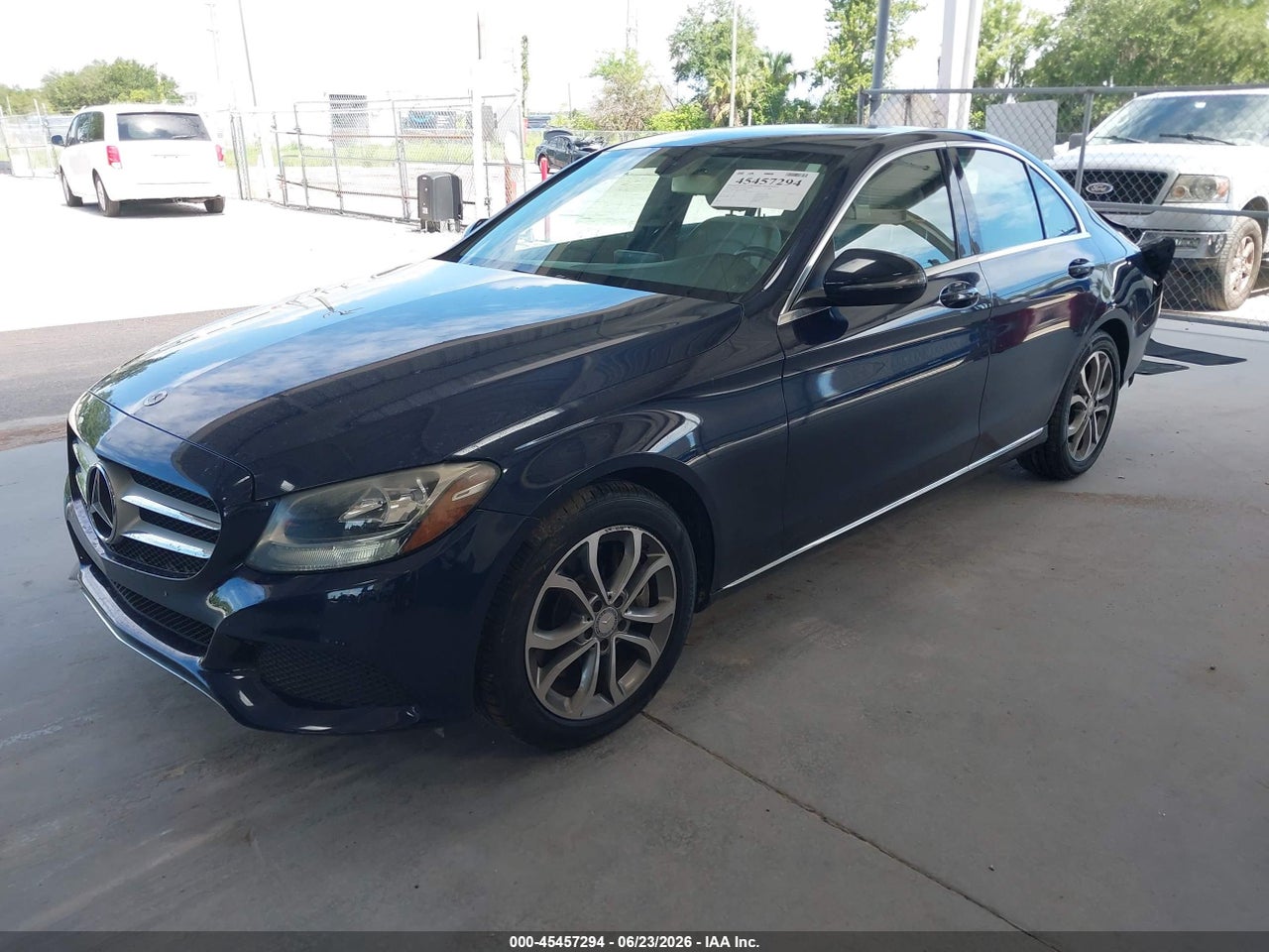 2016 MERCEDES-BENZ C 300   · 2/11