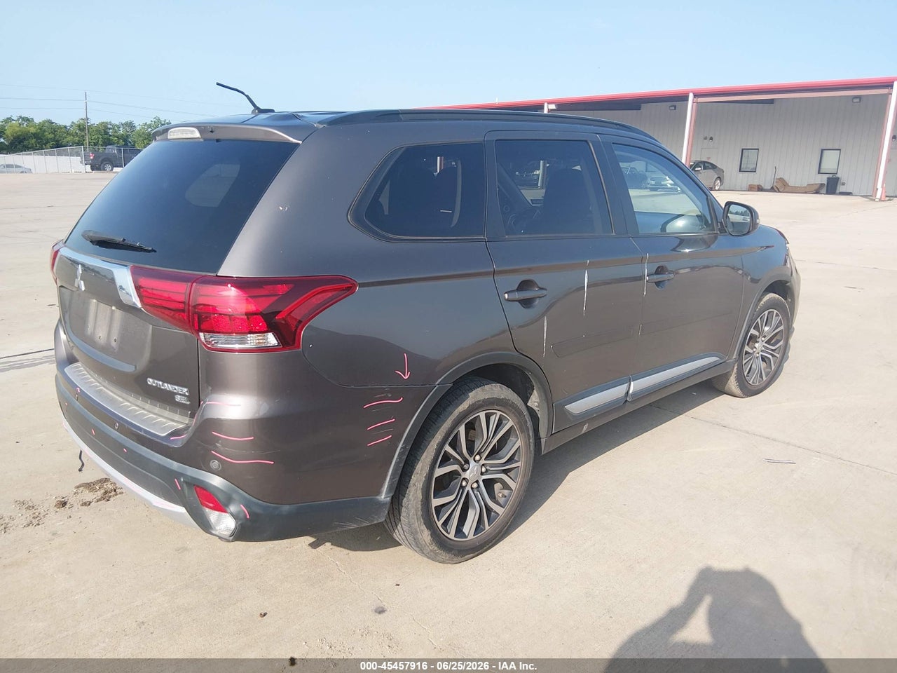 2016 MITSUBISHI OUTLANDER SEL · 4/11