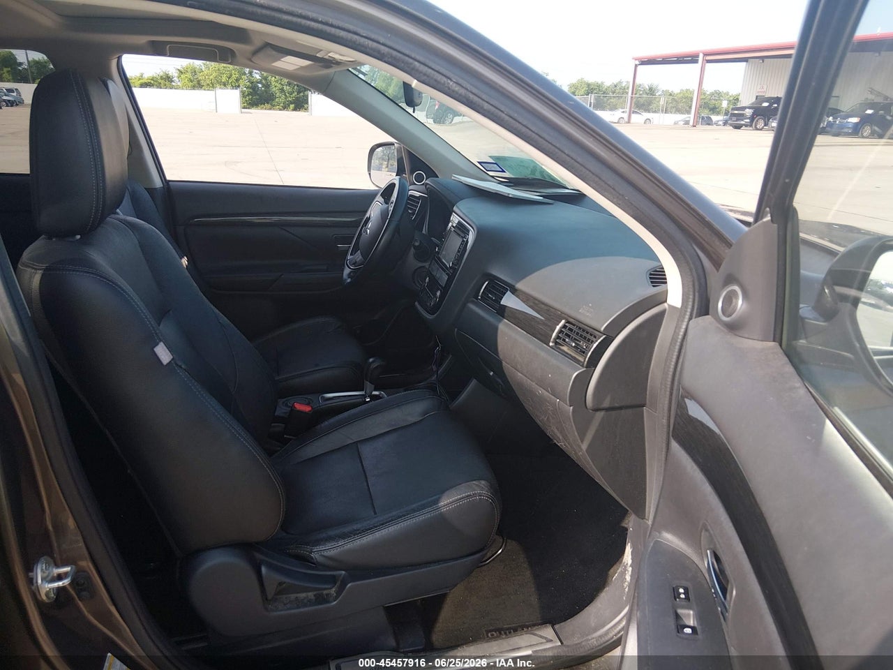 2016 MITSUBISHI OUTLANDER SEL · 5/11