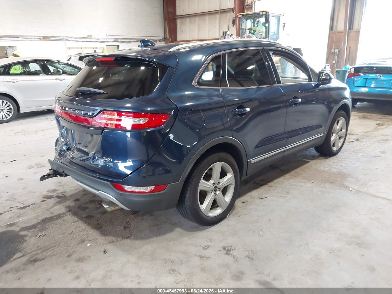 2017 LINCOLN MKC PREMIERE · 4/11