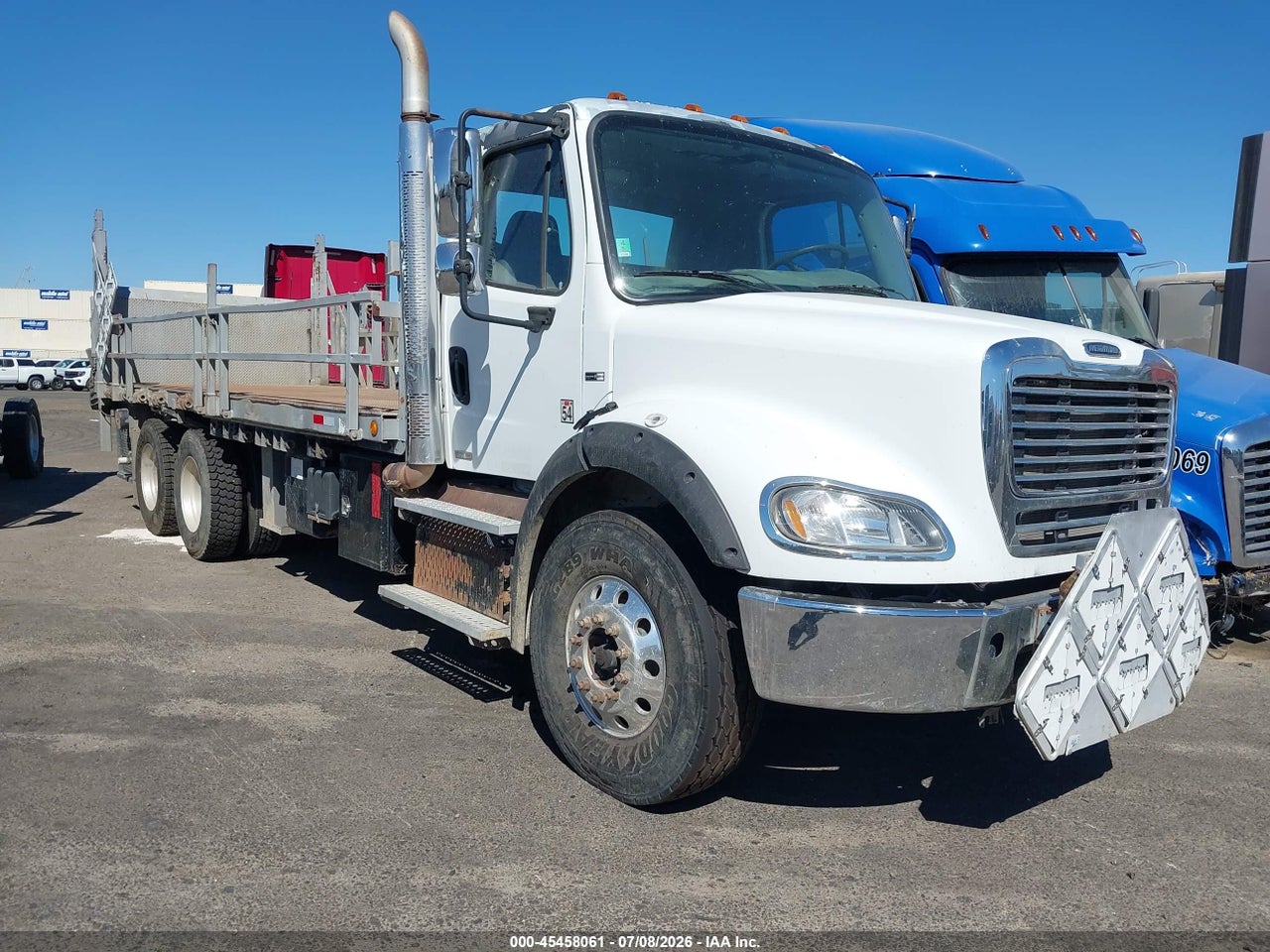 1FVHC5DV1BD****** · 2011 FREIGHTLINER M2 112 MEDIUM DUTY