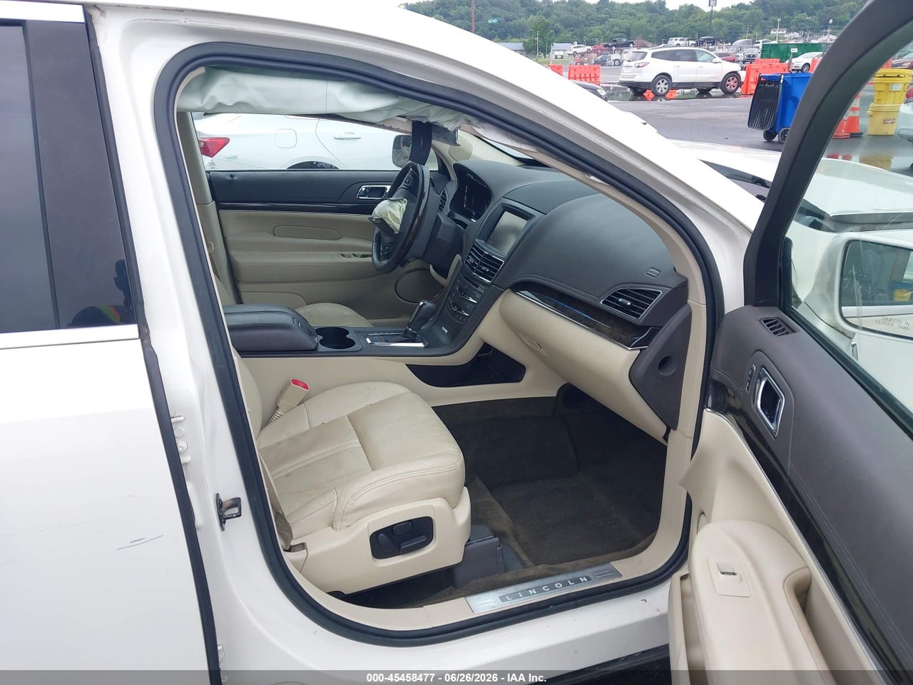 2014 LINCOLN MKT · 5/10