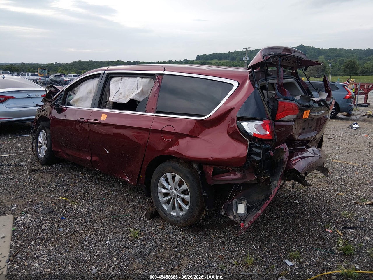 2019 CHRYSLER PACIFICA LX · 3/11