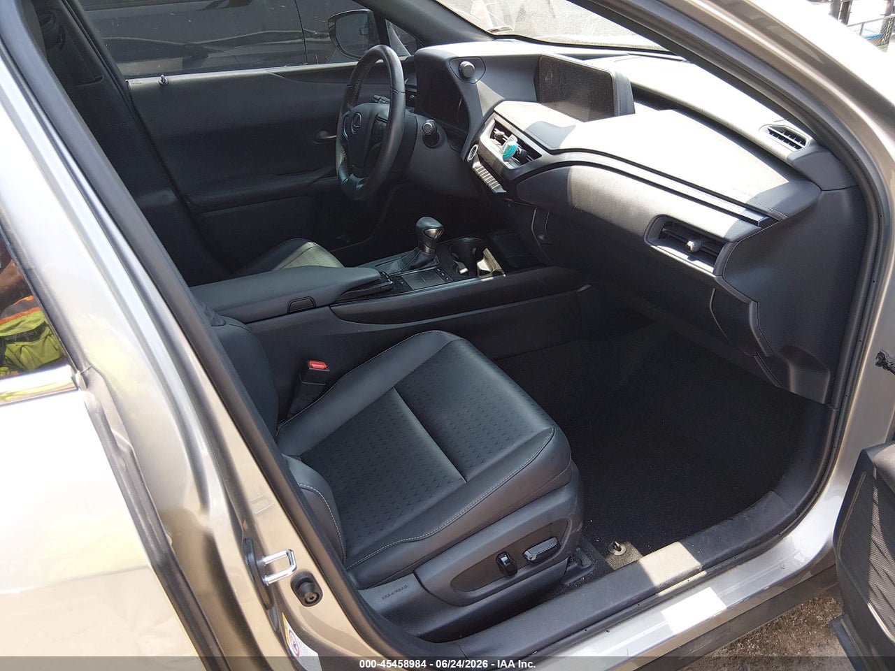 2019 LEXUS UX 200   · 5/11