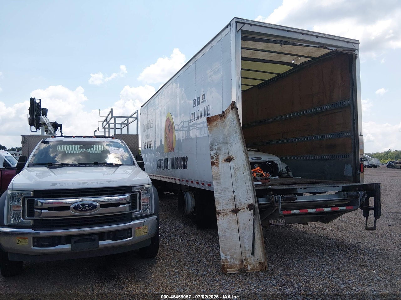 3ALACWFC9KD****** · 2019 FREIGHTLINER M2 106 · 3/4