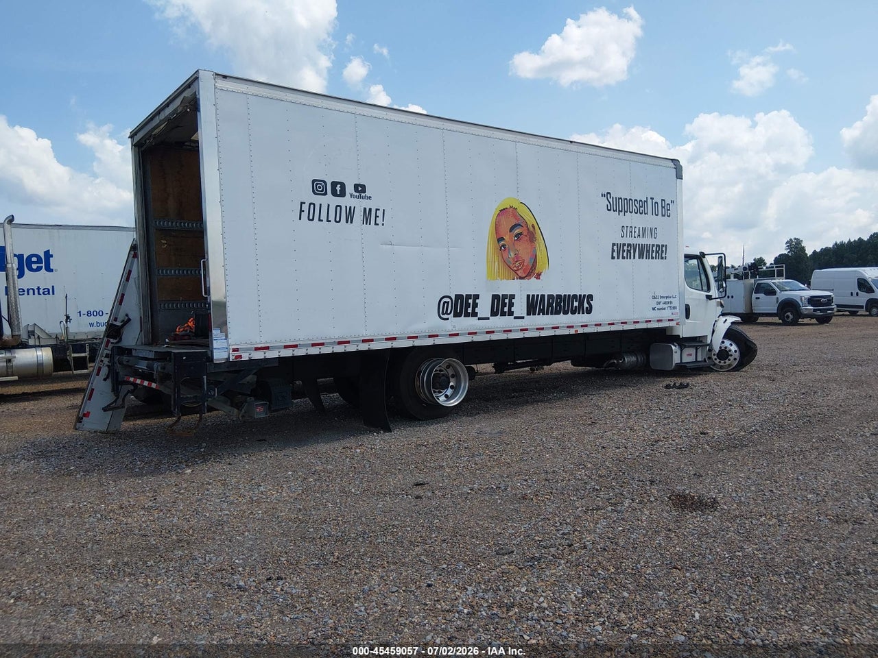 3ALACWFC9KD****** · 2019 FREIGHTLINER M2 106 · 4/4