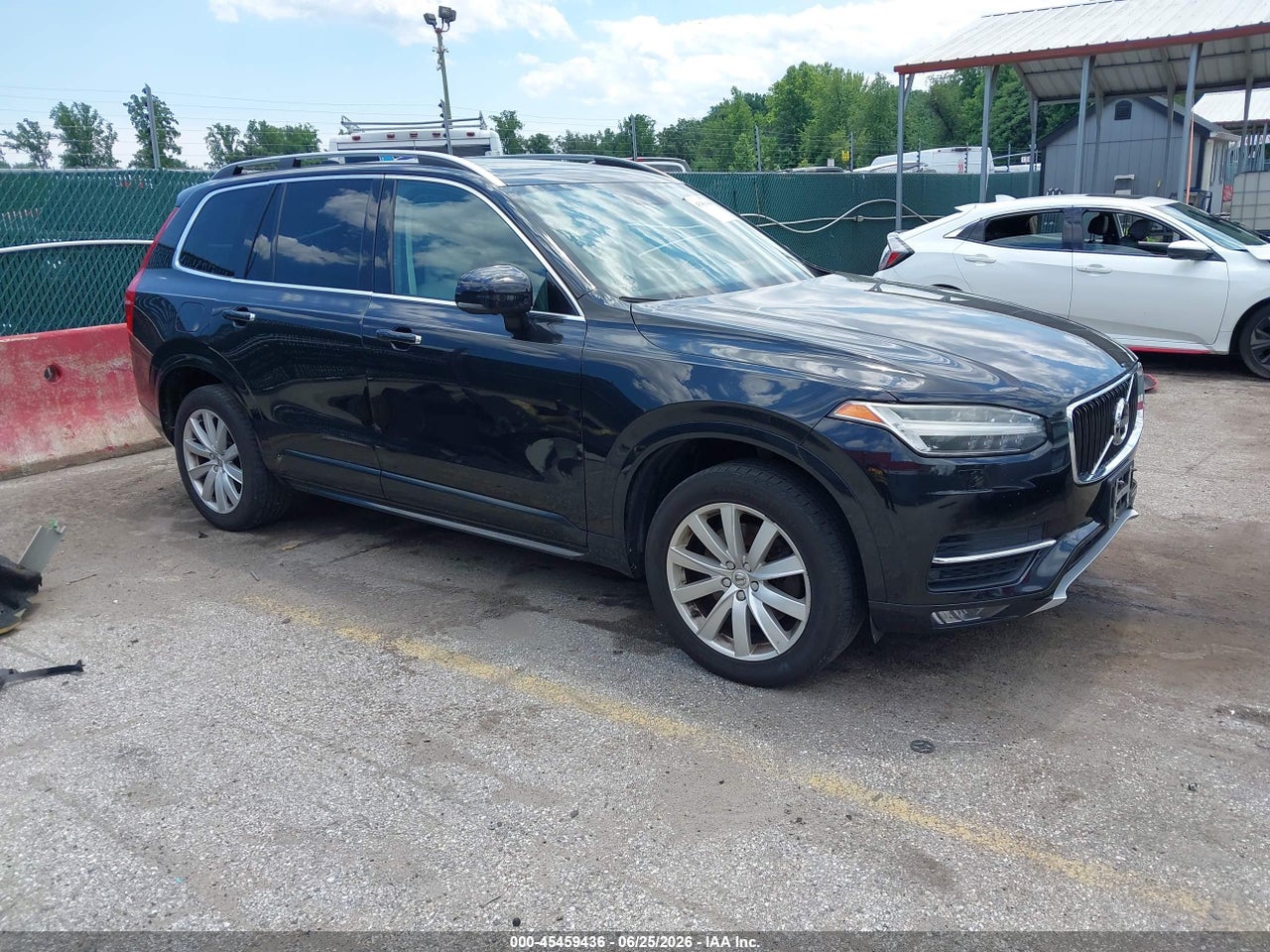 YV4A22PK3H1****** · 2017 VOLVO XC90 T6 MOMENTUM