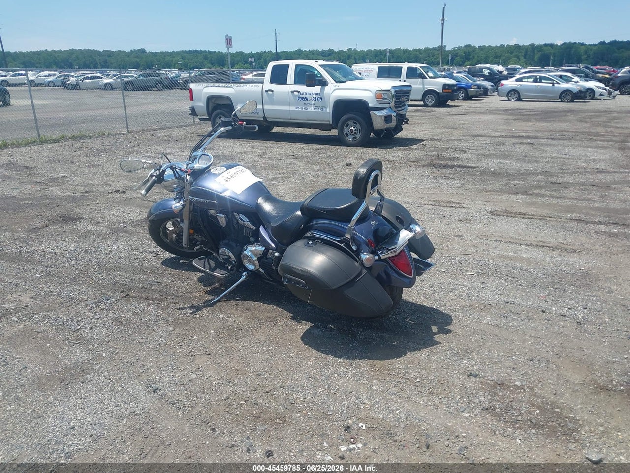 2015 YAMAHA XVS1300 CT/CTB · 3/11