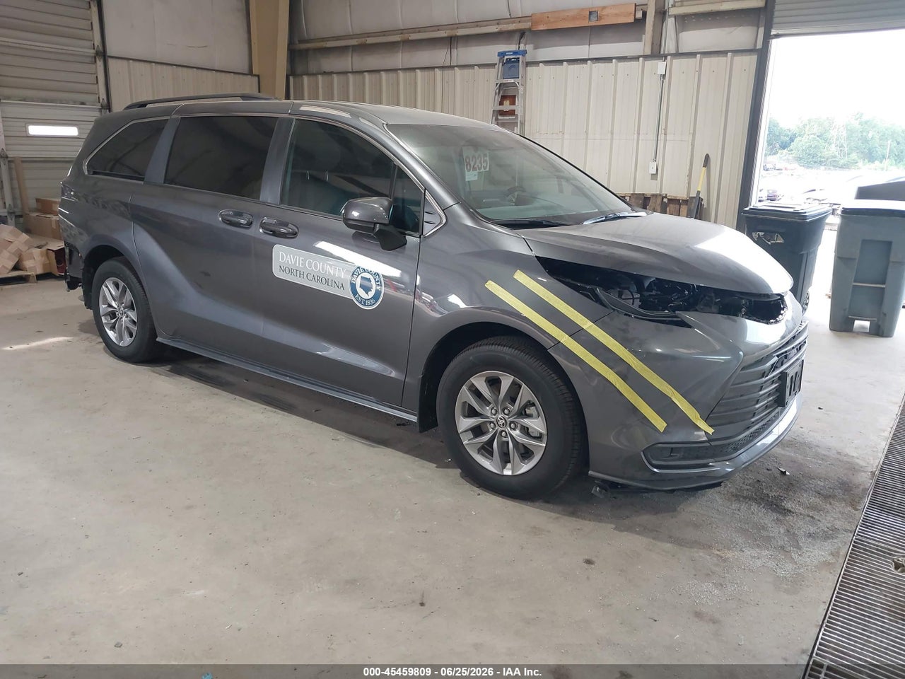 5TDKSKFC8SS****** · 2025 TOYOTA SIENNA LE