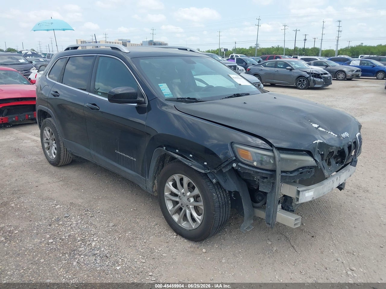 1C4PJLCB1KD****** · 2019 JEEP CHEROKEE LATITUDE FWD