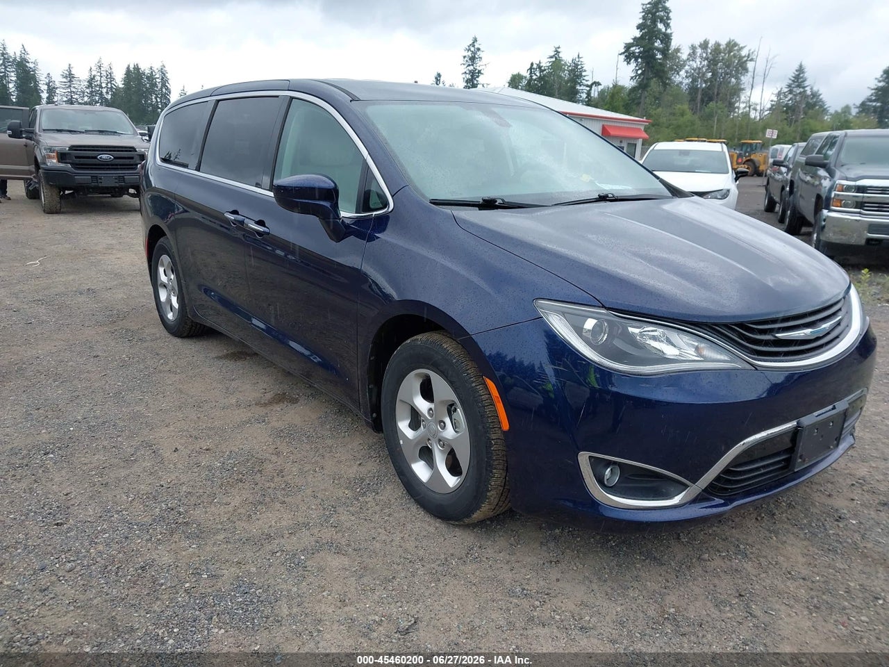 2C4RC1H73JR****** · 2018 CHRYSLER PACIFICA HYBRID TOURING PLUS