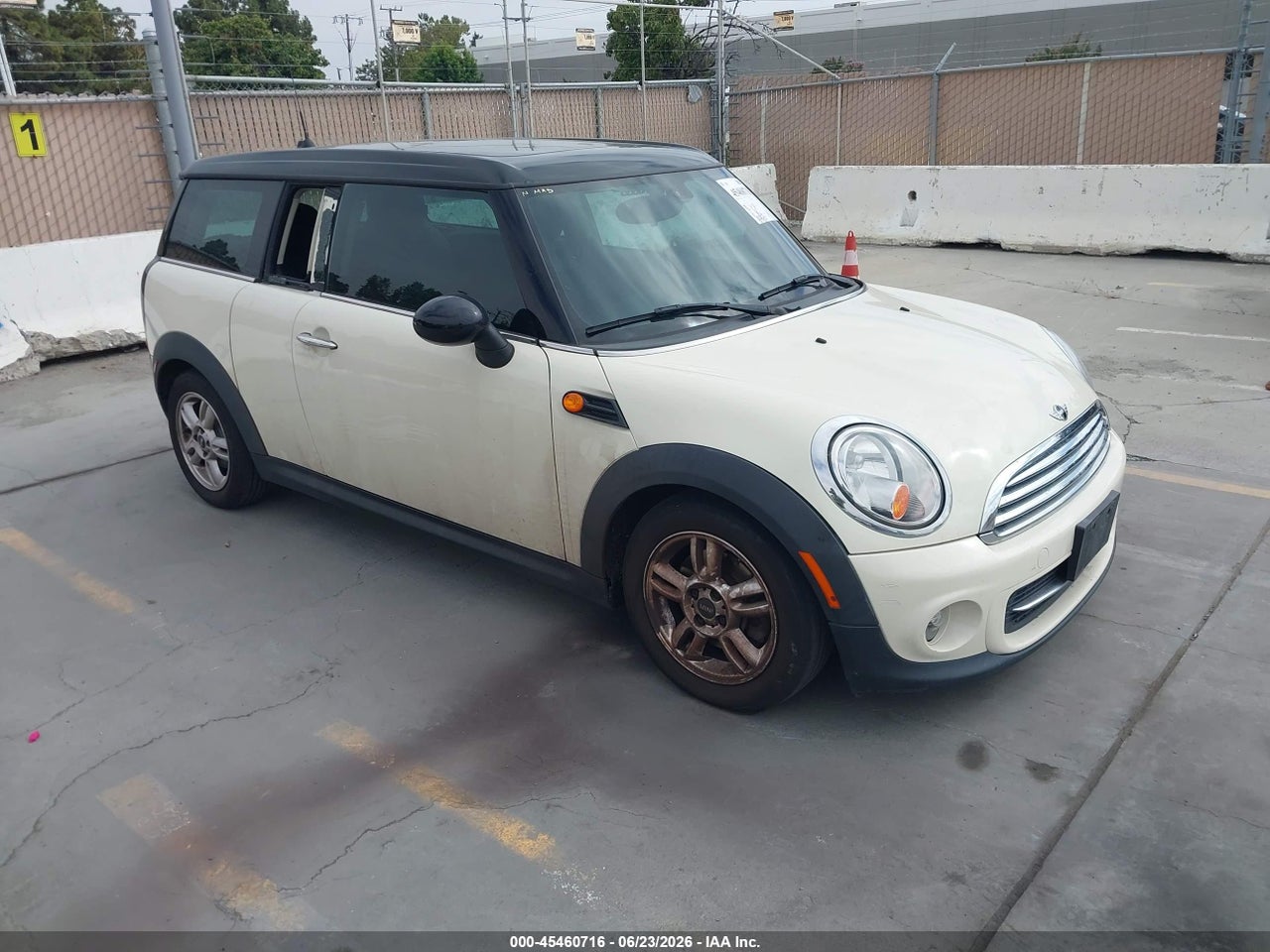 WMWZF3C54DT****** · 2013 MINI CLUBMAN COOPER