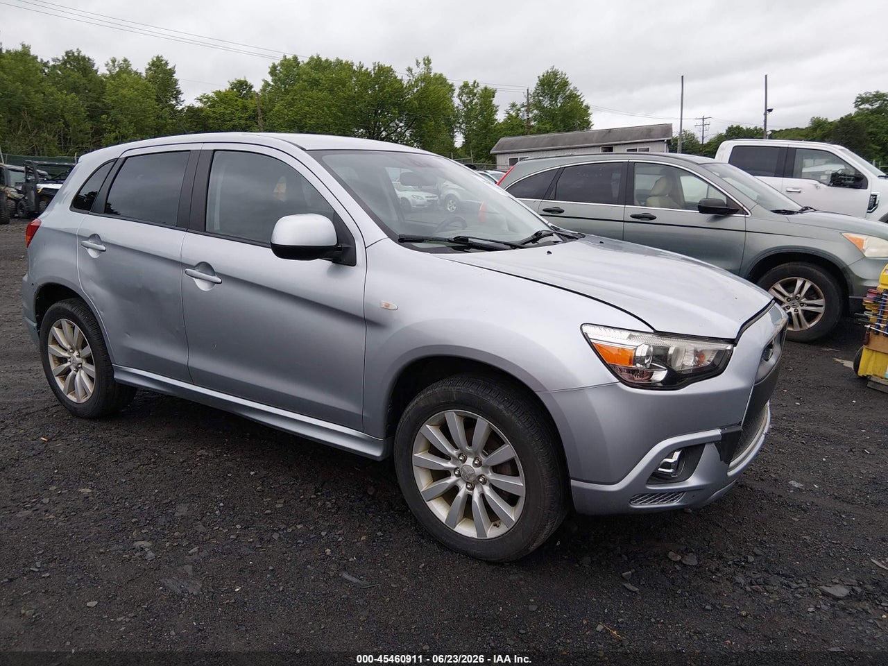 JA4AR4AU7BZ****** · 2011 MITSUBISHI OUTLANDER SPORT SE