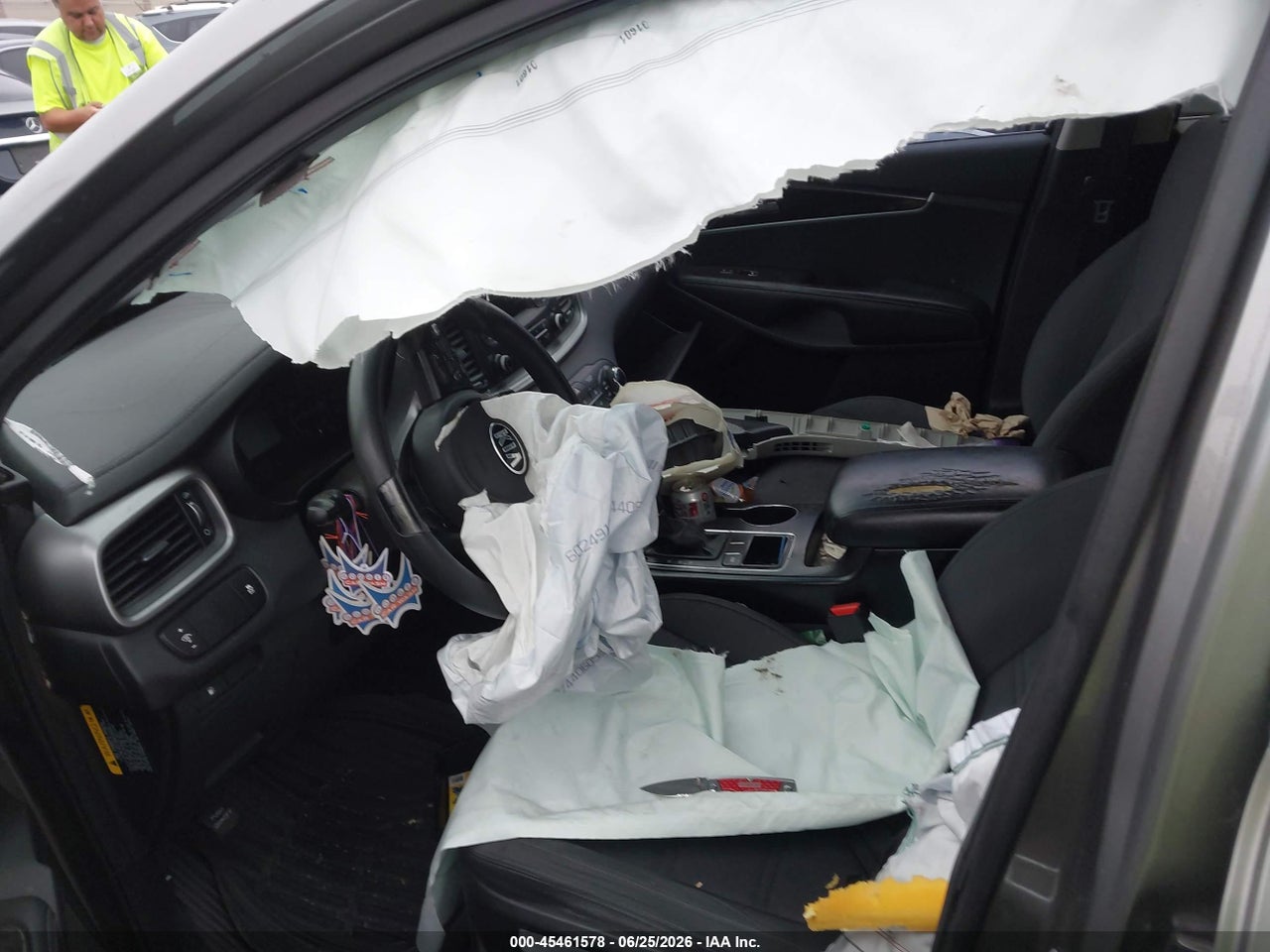 2016 KIA SORENTO 2.4L L · 5/11
