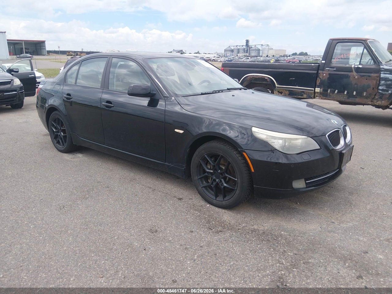 WBANV135X8C****** · 2008 BMW 528XI