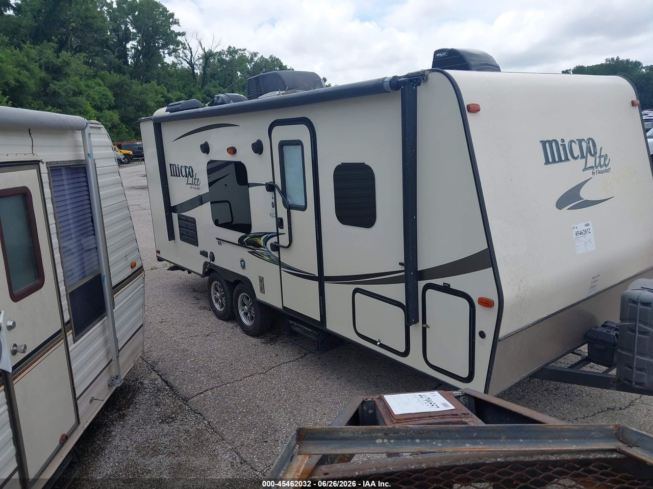 4X4TFLY27GD****** · 2016 FOREST RIVER OTHER