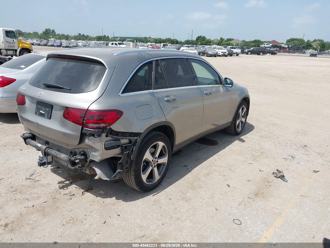 2020 MERCEDES-BENZ GLC 300 · 4/11