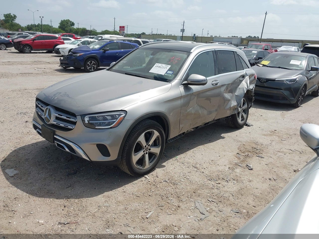 2020 MERCEDES-BENZ GLC 300 · 2/11