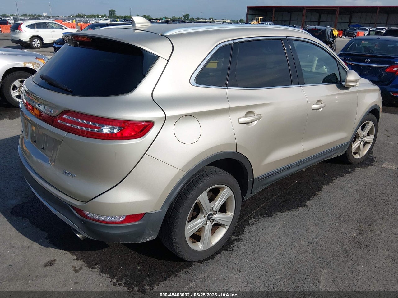 2017 LINCOLN MKC PREMIERE · 4/10