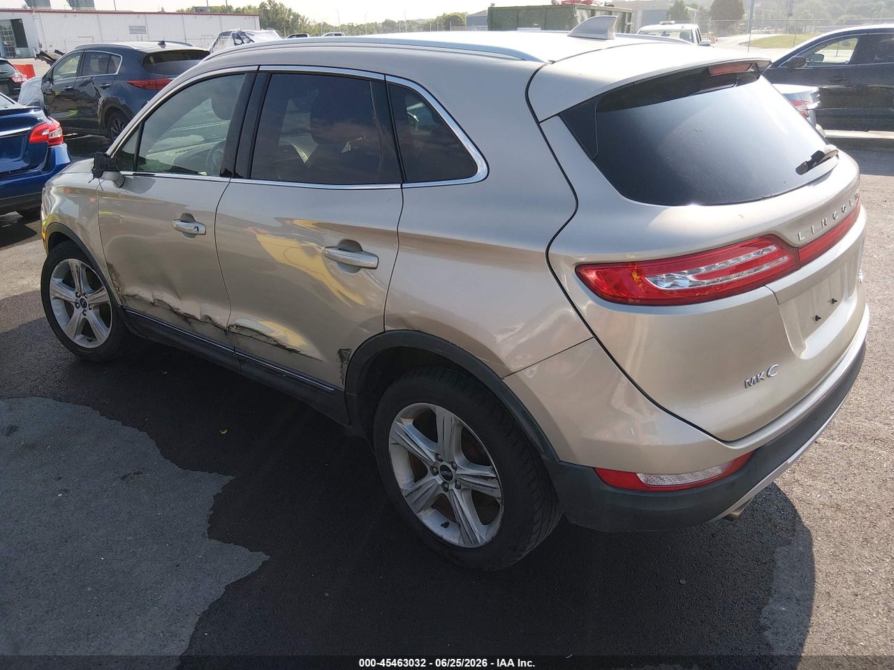 2017 LINCOLN MKC PREMIERE · 3/10