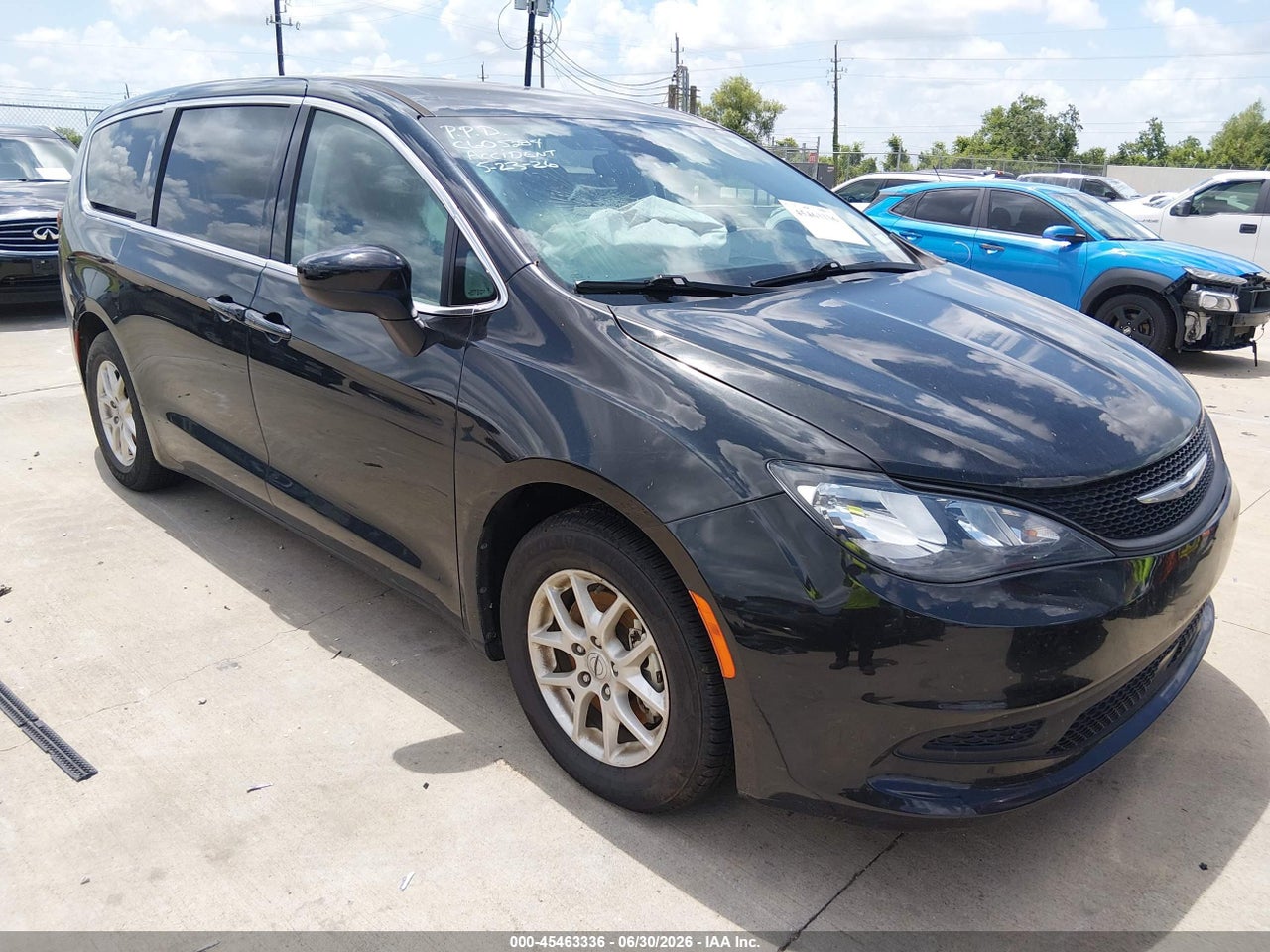 2C4RC1CG2RR****** · 2024 CHRYSLER VOYAGER LX