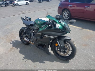 JYARM38E6RA****** · 2024 YAMAHA YZFR7