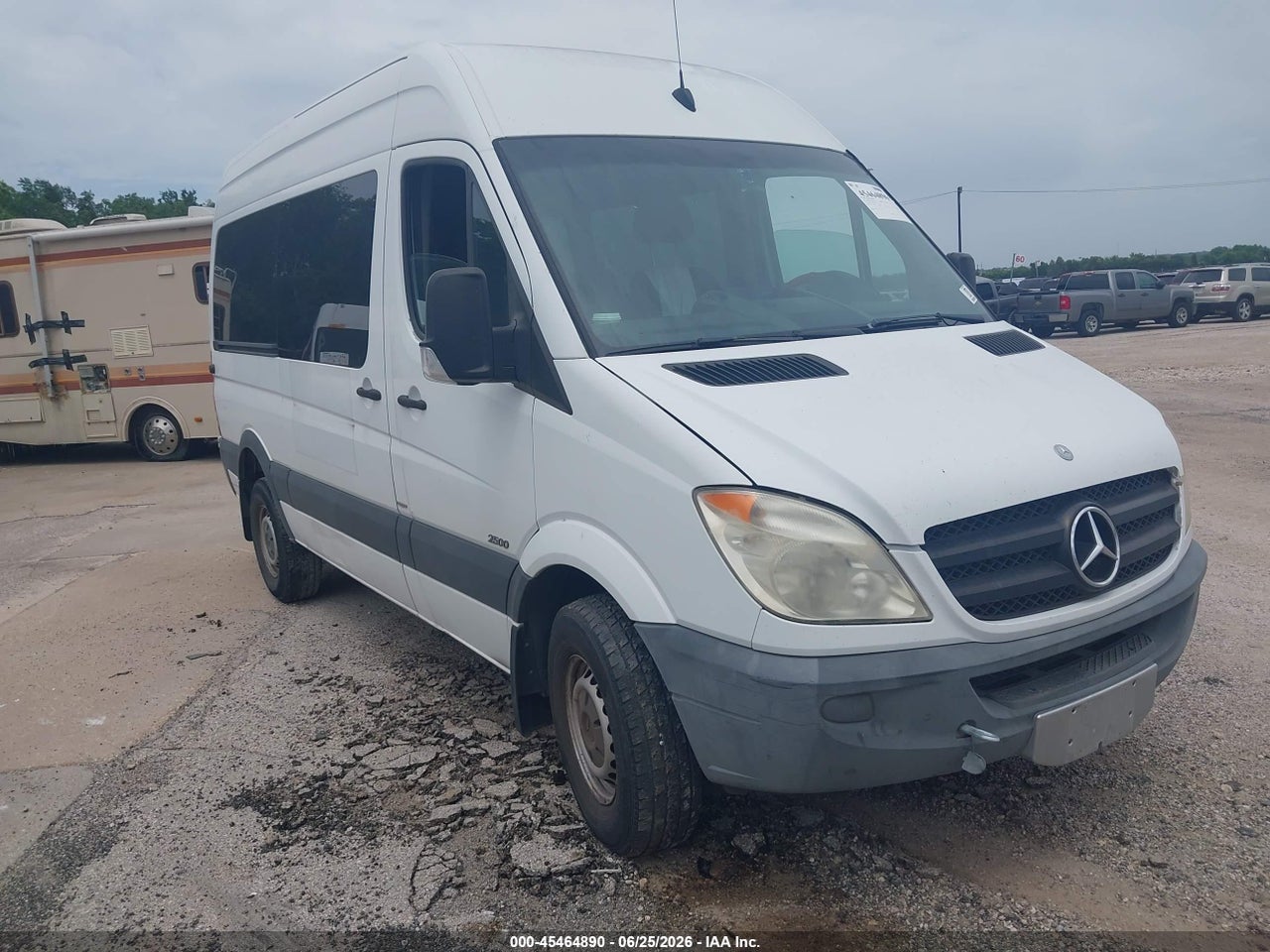 WDZPE7CC0B5****** · 2011 MERCEDES-BENZ SPRINTER 2500 NORMAL ROOF
