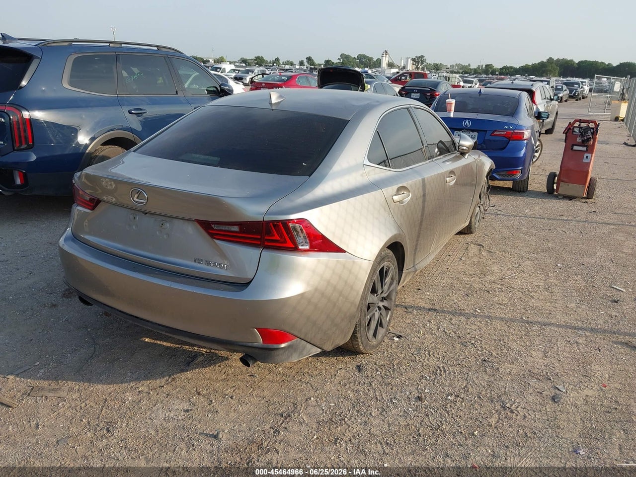 2016 LEXUS IS 200T   · 4/11
