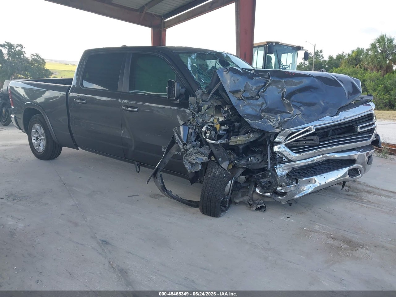 1C6SRFRT6KN****** · 2019 RAM 1500 LARAMIE  4X4 6'4 BOX