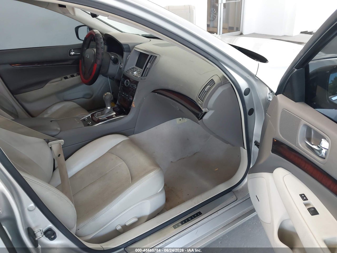 2011 INFINITI G37 JOURNEY · 5/11