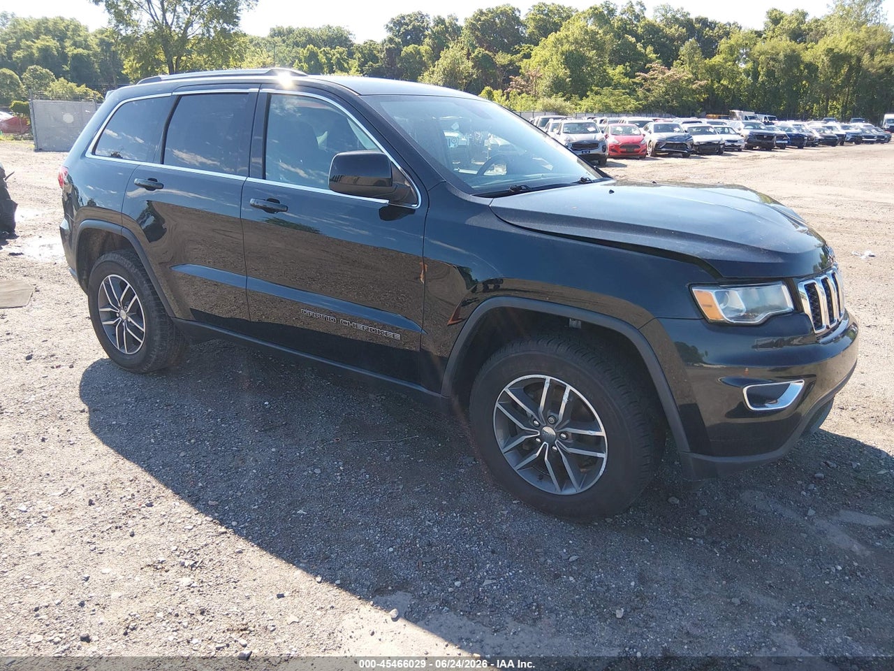 1C4RJFAG3JC****** · 2018 JEEP GRAND CHEROKEE LAREDO E 4X4