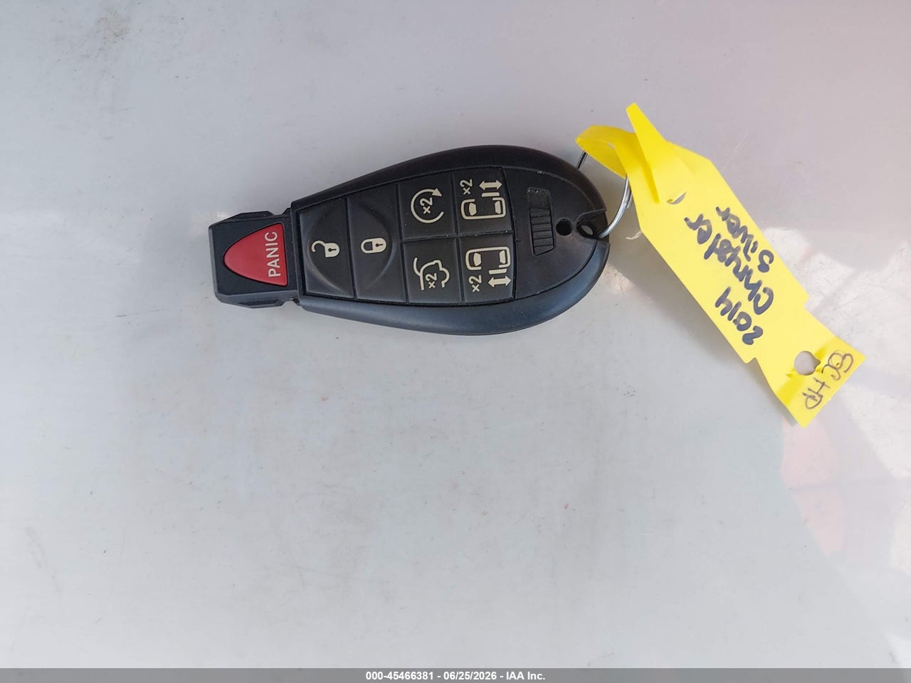 2014 CHRYSLER TOWN &amp; COUNTRY LIMITED · 11/11