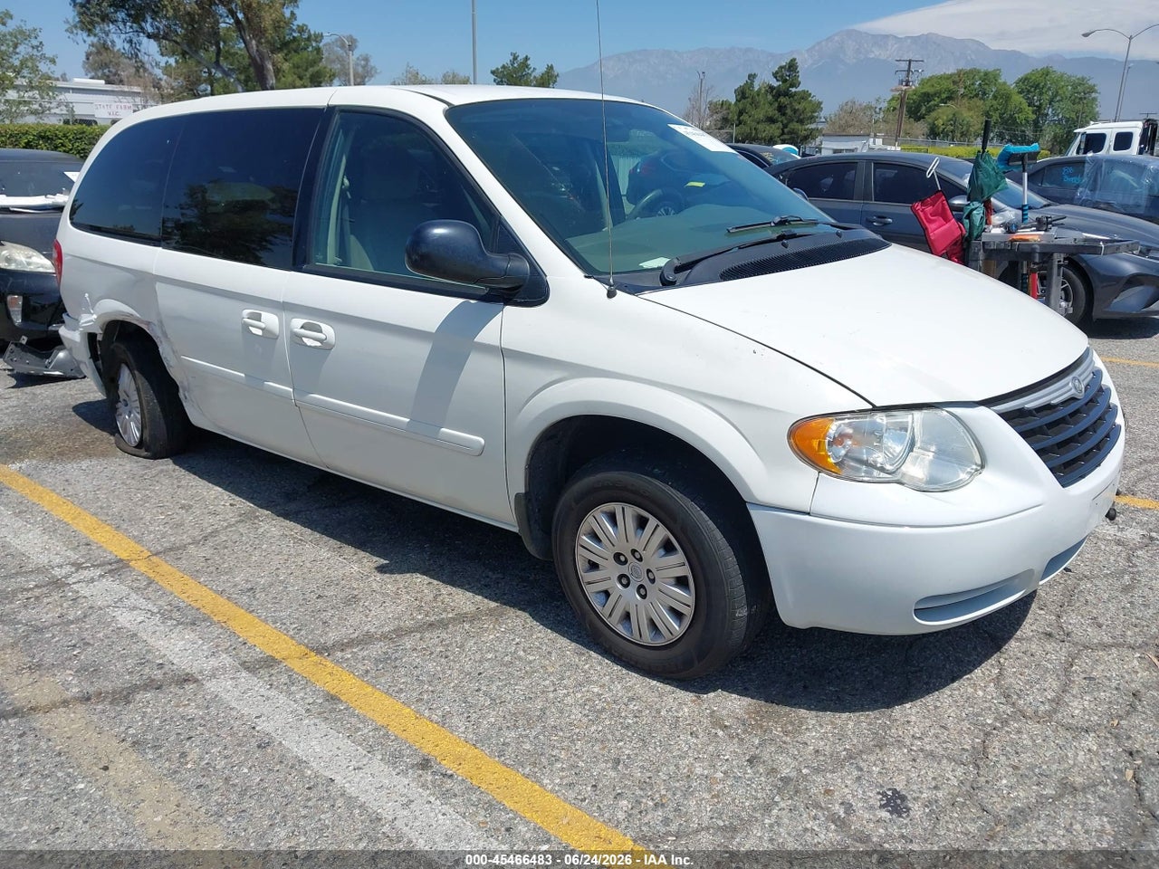 2A4GP44R06R****** · 2006 CHRYSLER TOWN &amp; COUNTRY LX