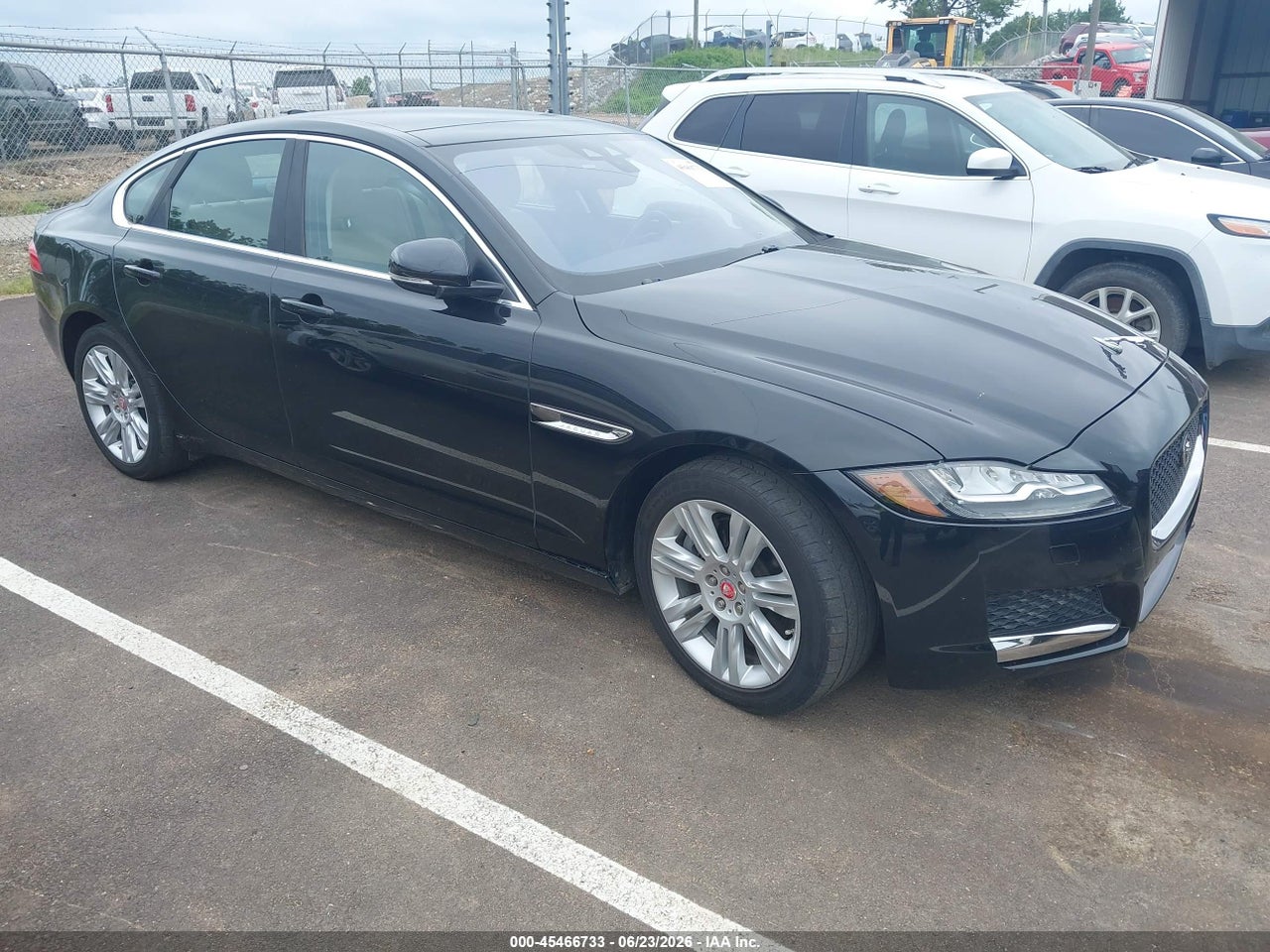 SAJBD4BVXGC****** · 2016 JAGUAR XF 35T PREMIUM