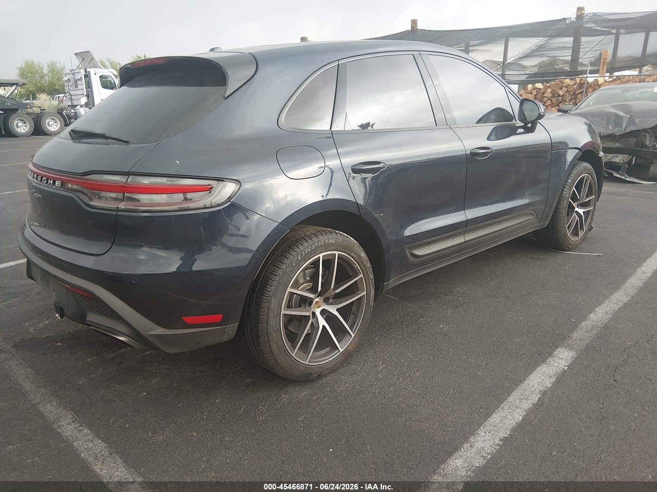 2023 PORSCHE MACAN T · 4/10