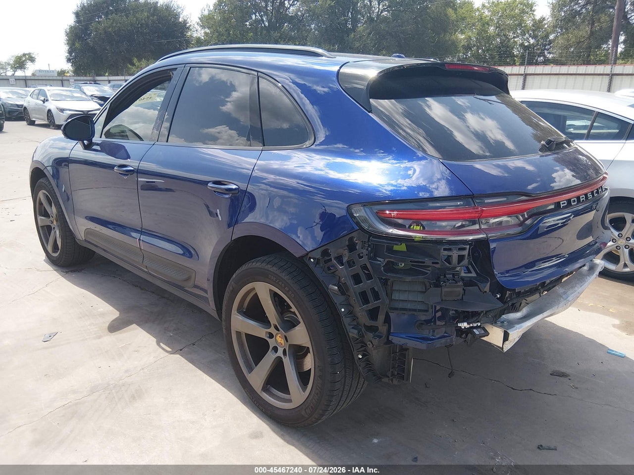 2024 PORSCHE MACAN T · 3/11