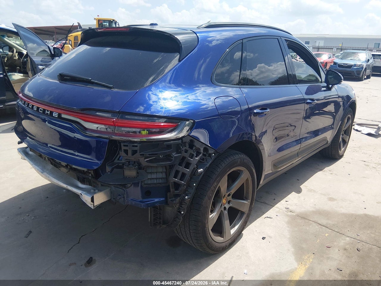2024 PORSCHE MACAN T · 4/11