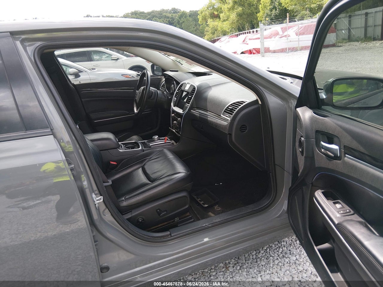 2017 CHRYSLER 300 LIMITED · 5/11