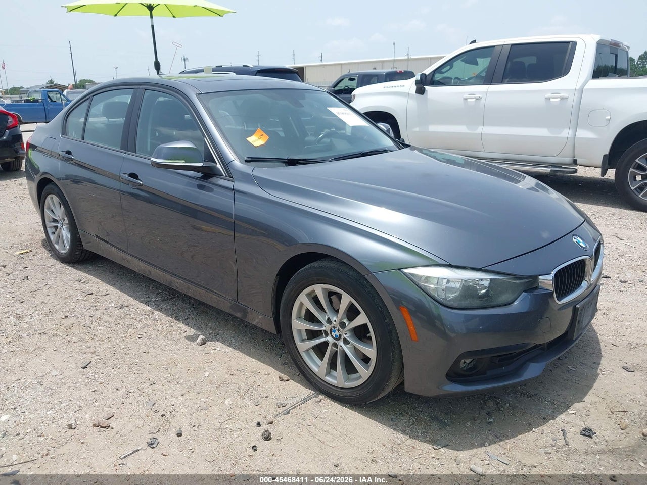 WBA8E1G53HN****** · 2017 BMW 320I