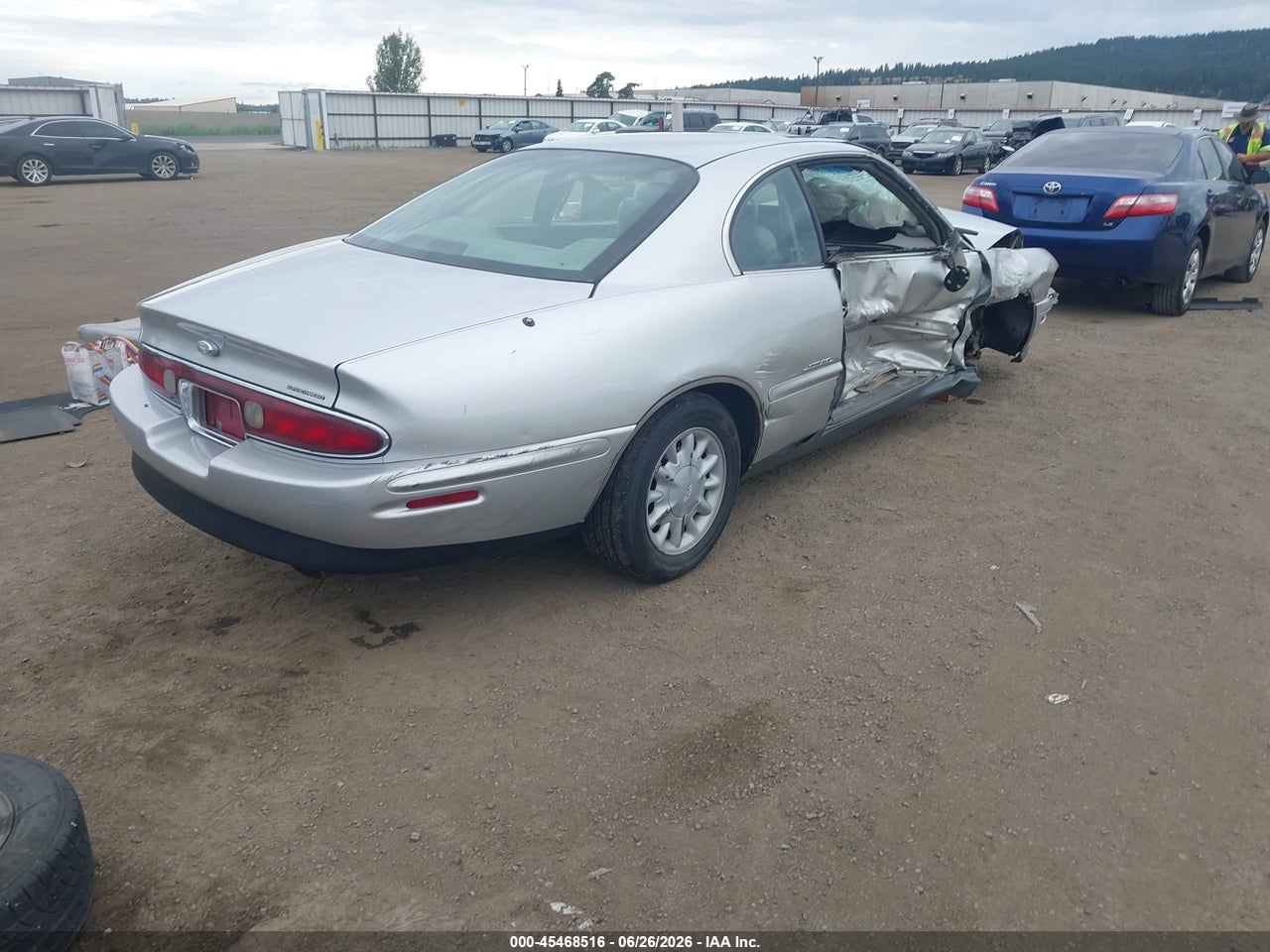 1999 BUICK RIVIERA · 4/11
