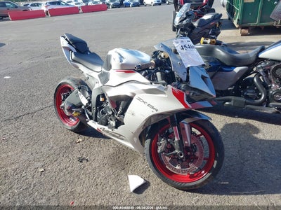 JKBZXJK18SA****** · 2025 KAWASAKI ZX636 K