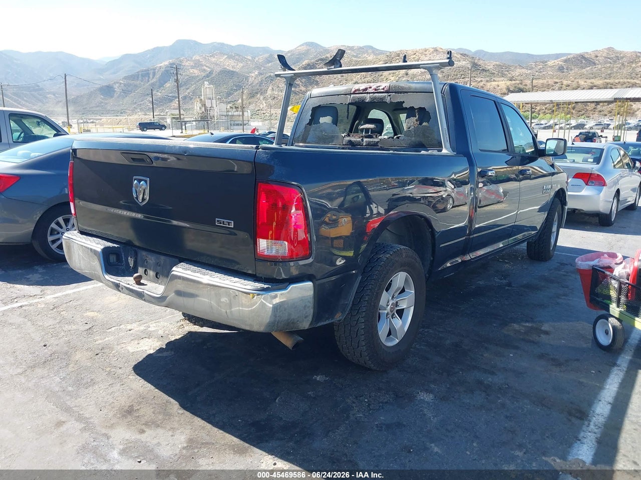 2017 RAM 1500 SLT  4X2 6'4 BOX · 4/11