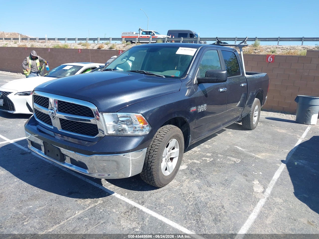 2017 RAM 1500 SLT  4X2 6'4 BOX · 2/11