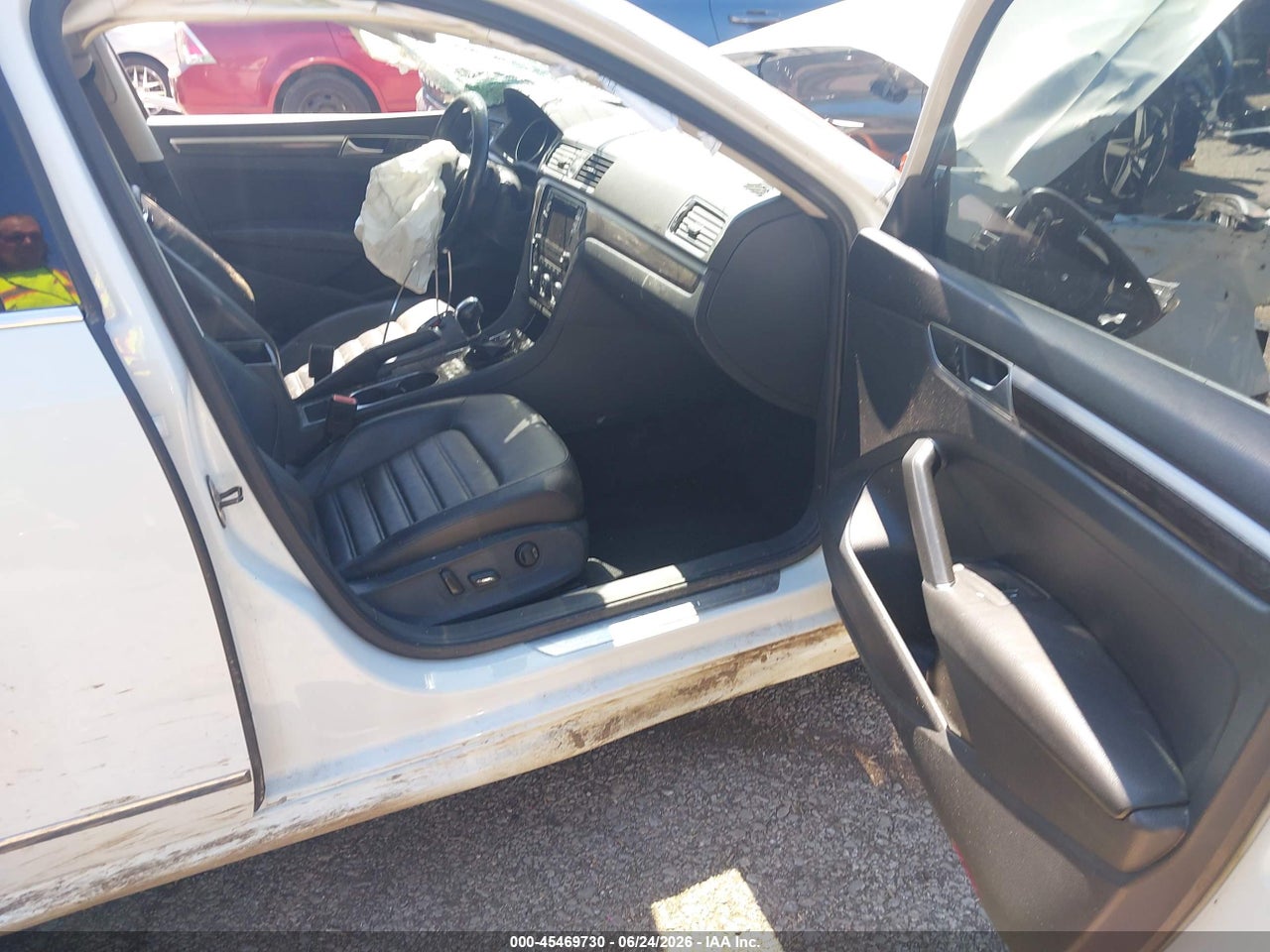2016 VOLKSWAGEN PASSAT V6 SEL PREMIUM · 5/11
