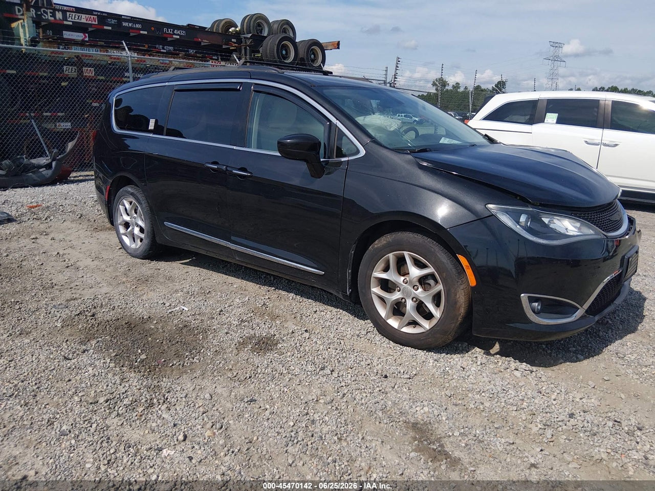 2C4RC1BG1HR****** · 2017 CHRYSLER PACIFICA TOURING-L