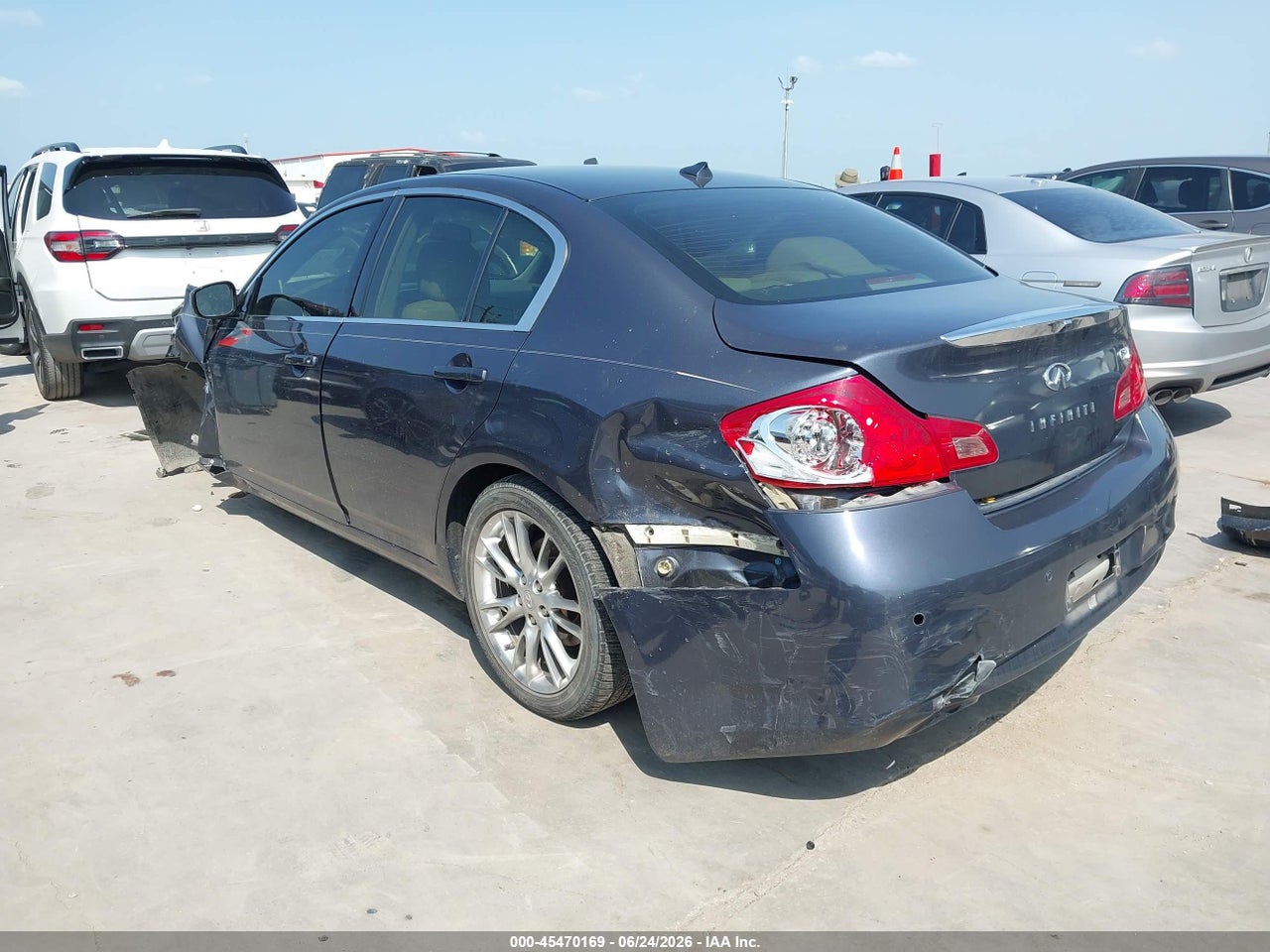 2012 INFINITI G37 JOURNEY · 3/11