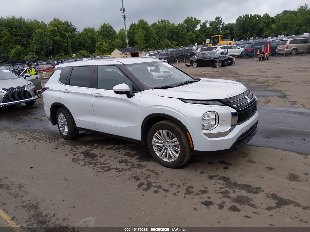 JA4J4UA82RZ****** · 2024 MITSUBISHI OUTLANDER ES 2.5 S-AWC