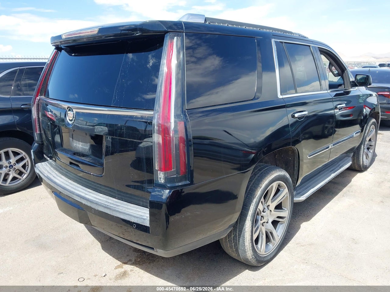 2015 CADILLAC ESCALADE LUXURY · 4/11
